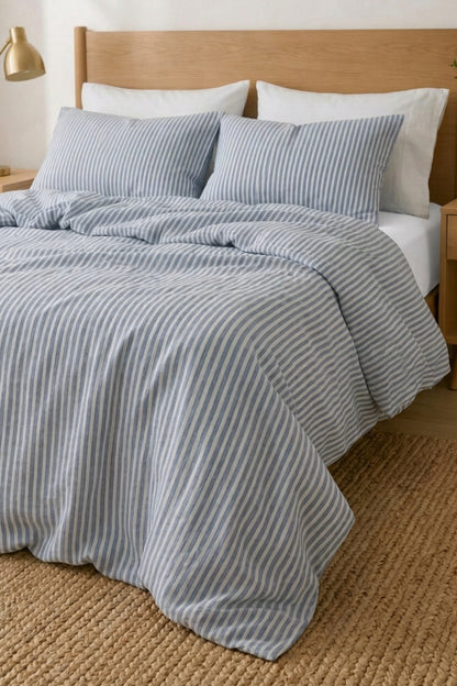 Linen bedding set in Blue Striped