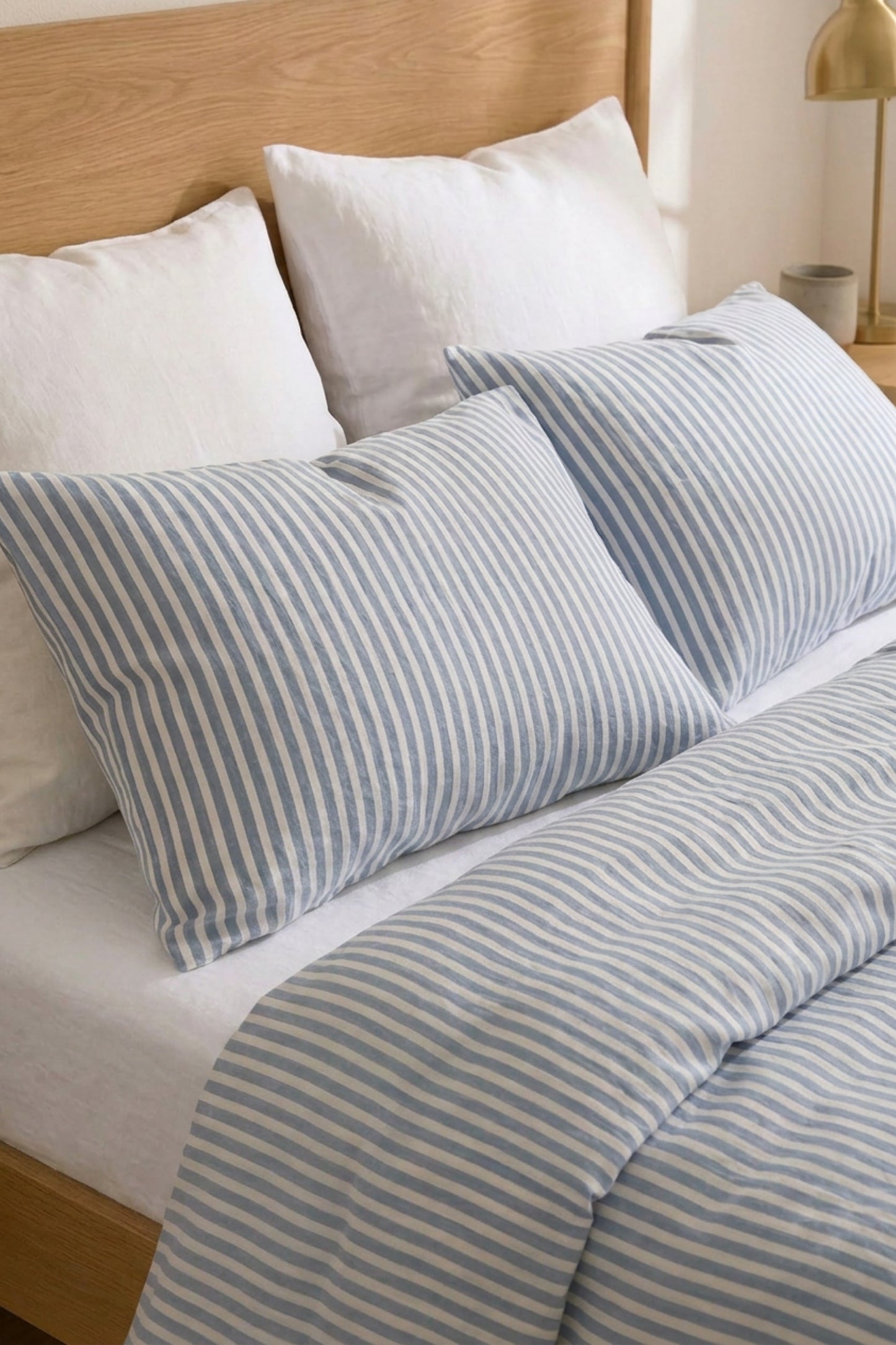 Linen bedding set in Blue Striped