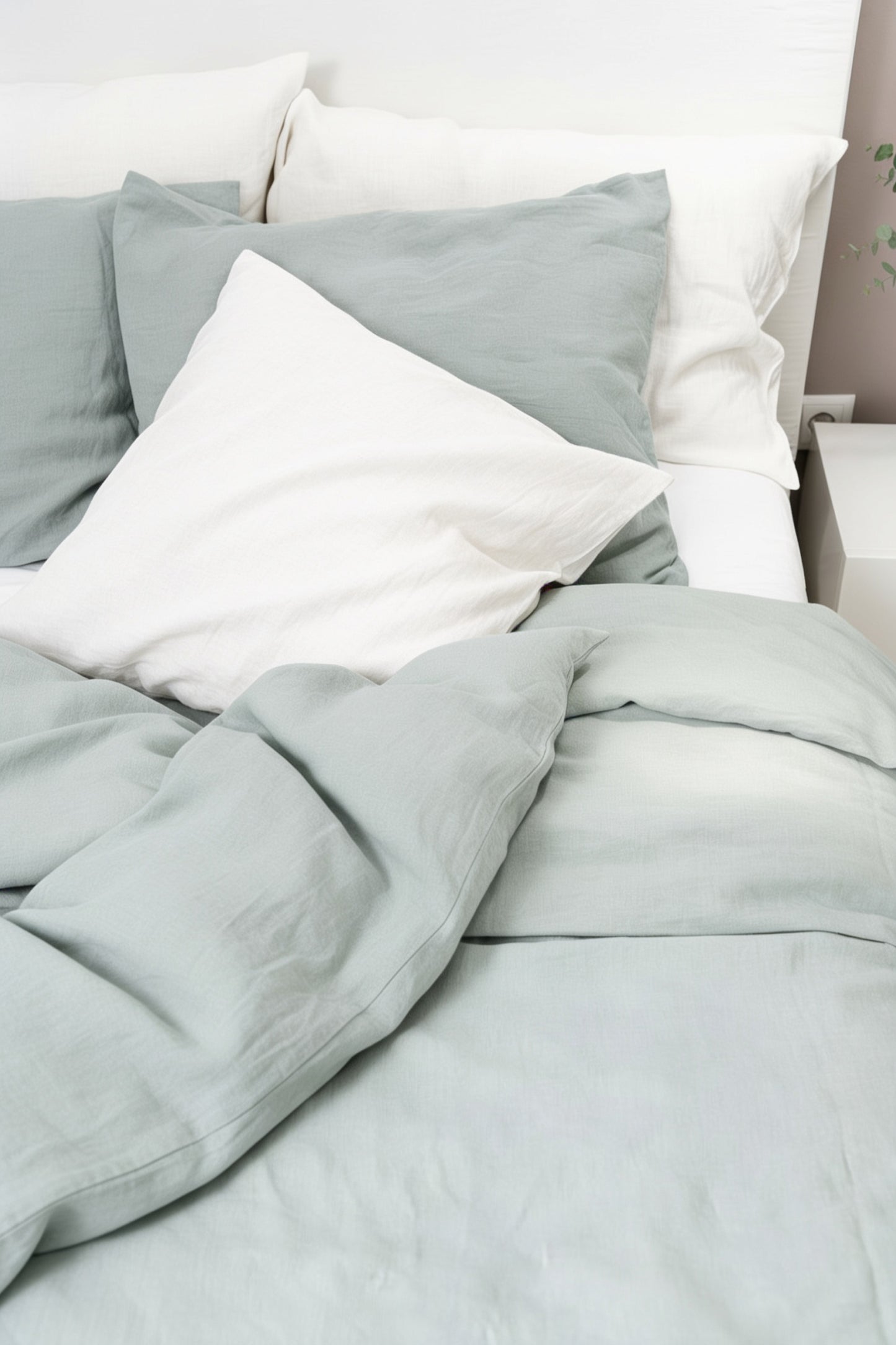 Linen bedding set in Mint Green