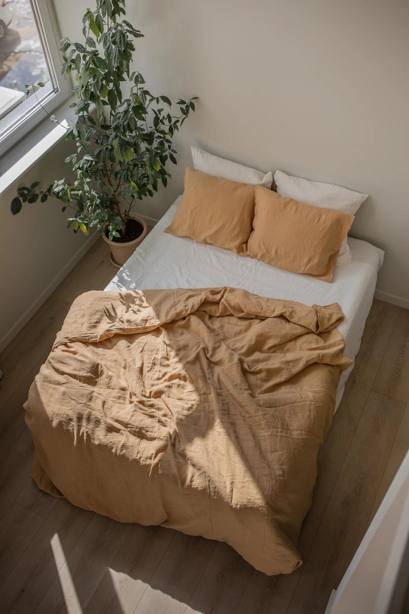 Linen duvet cover in Mustard