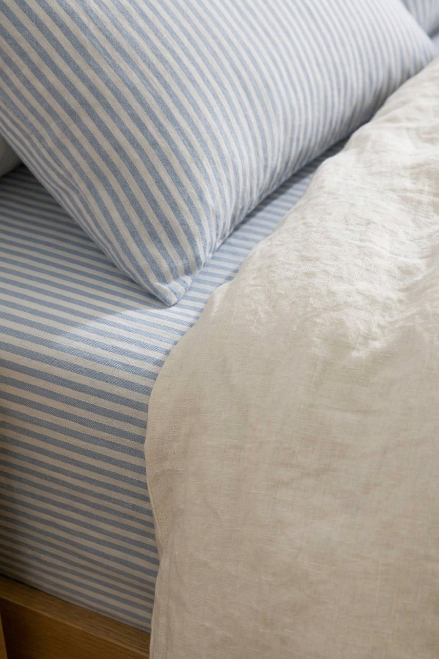 Linen flat sheet in Blue Striped