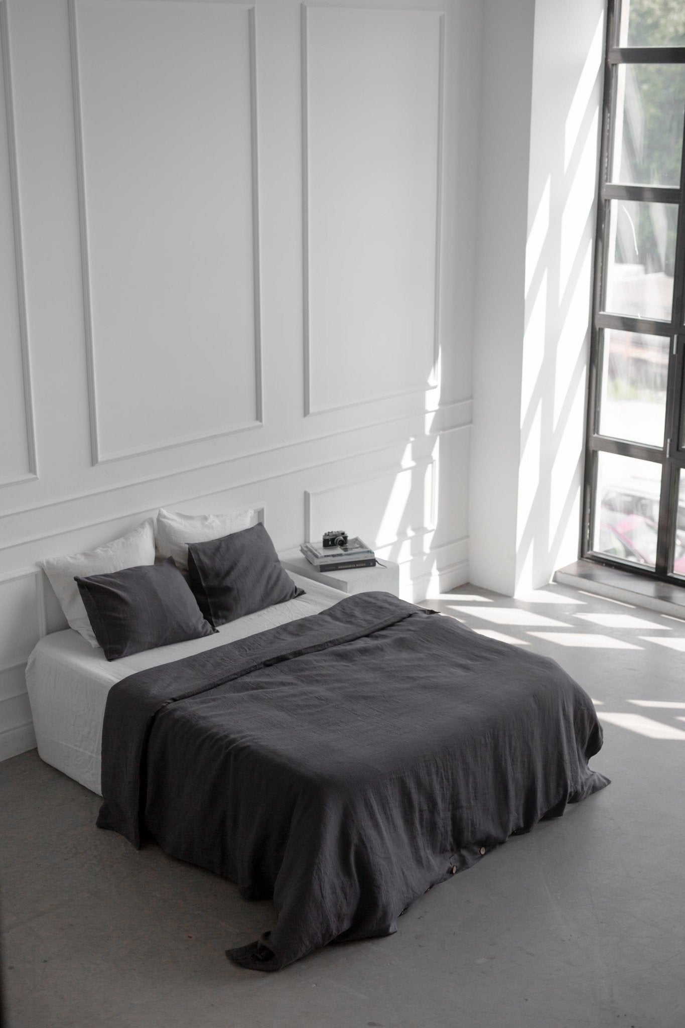 Linen bedding set in Charcoal - Her Linen