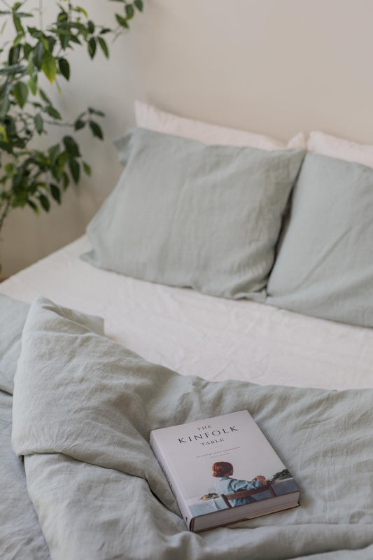 Linen bedding set in Sage Green - Her Linen