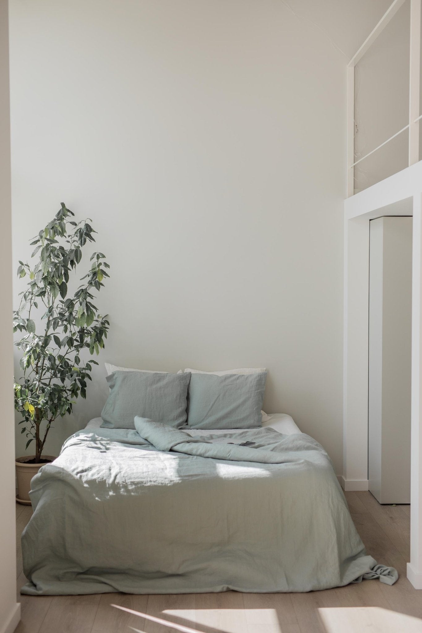 Linen duvet cover in Sage Green - Her Linen