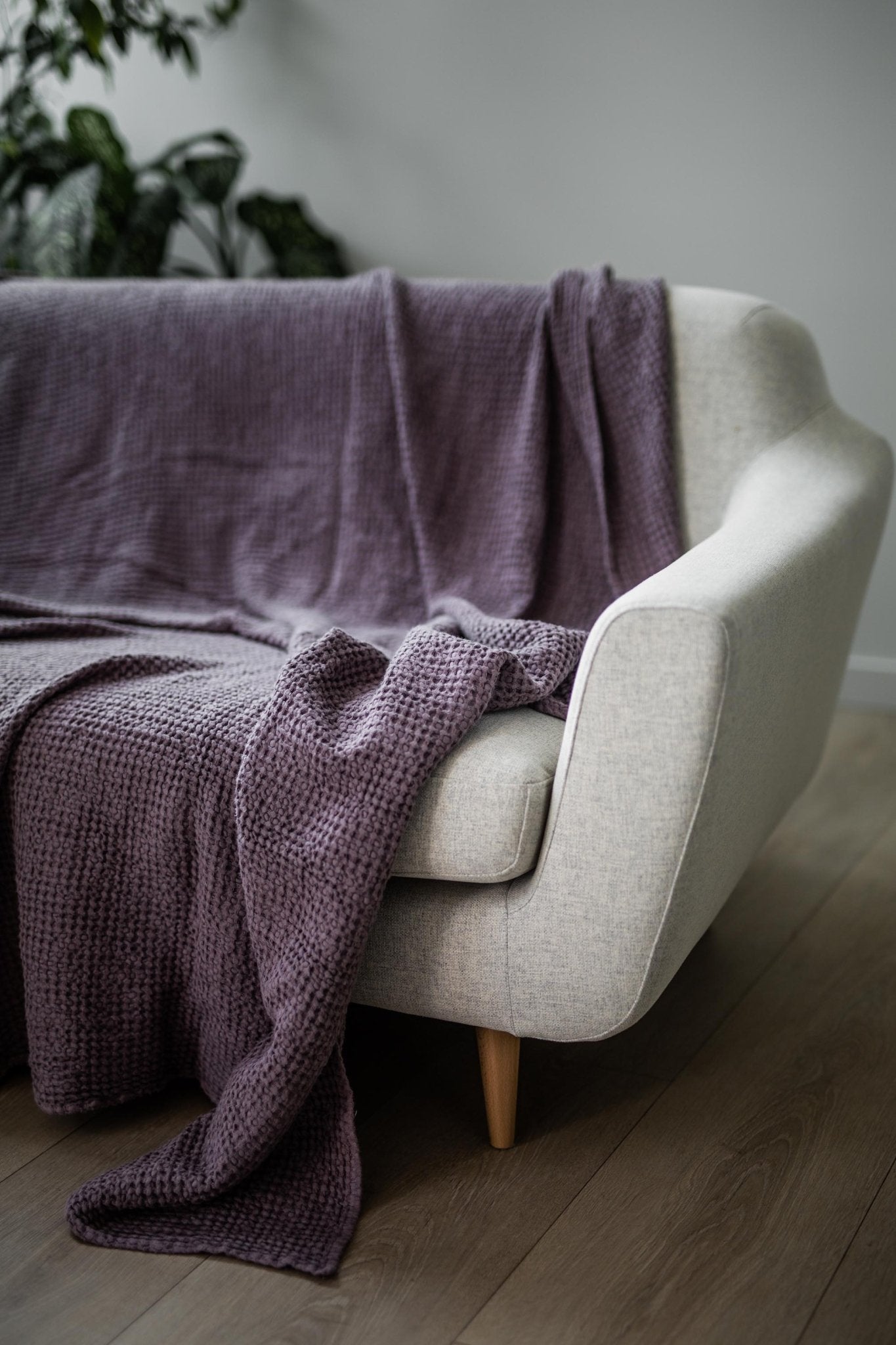 Linen waffle blanket in Dusty Lavender - Her Linen