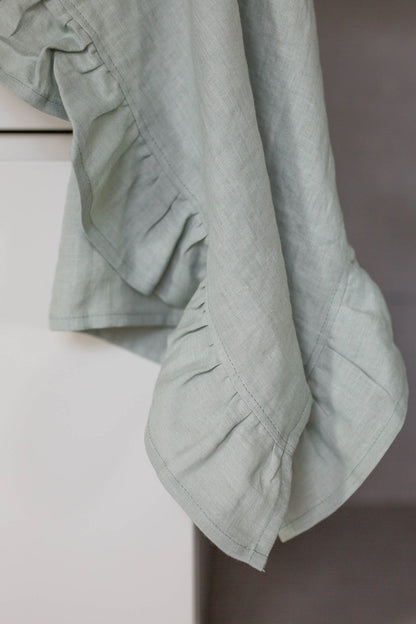 Ruffled linen tea towel - Her Linen